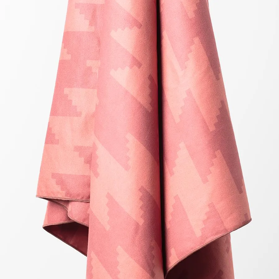 Nomadix Ultra-Lite Travel Towel